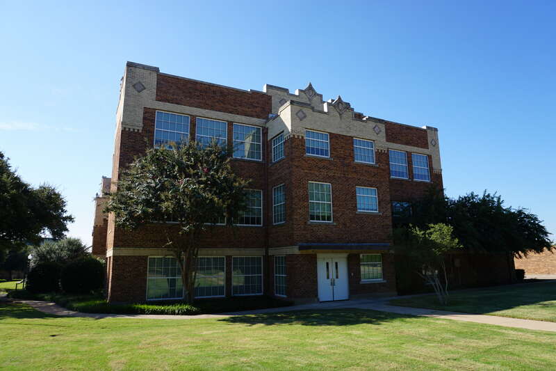 Cox School in Plano, Texas (United States).