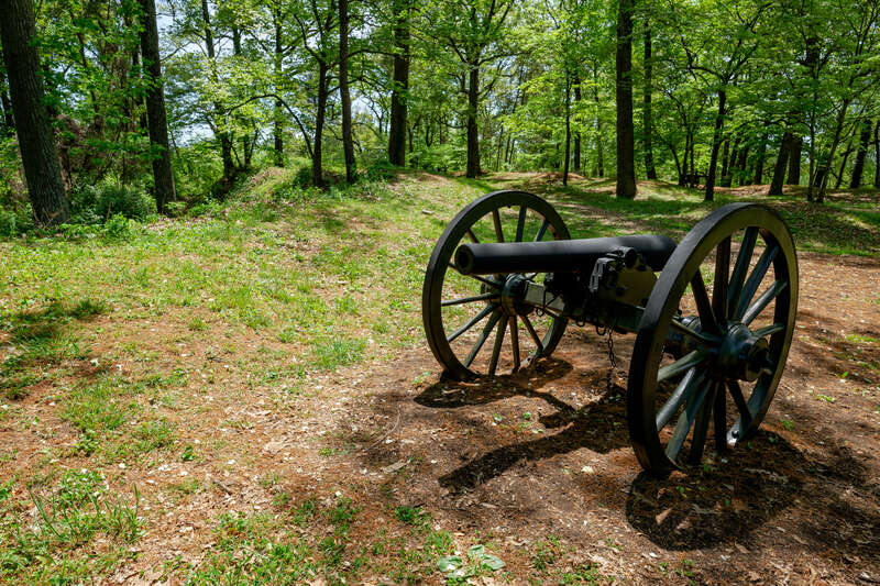 A replica Civil War cannon on public display in Fort Dickerson Park, Knoxville, Tennessee, USA.