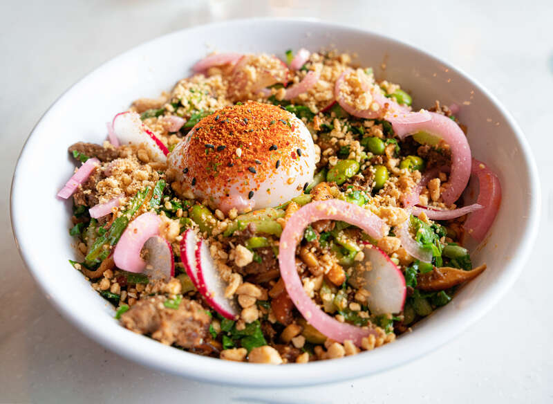 Dan Dan Noodles
Ground Lamb / Shiitake / Edamame / Bok Choy / Pickled Red Onion / Radish / Egg / Tahini / Sezchuan Oil / Peanuts