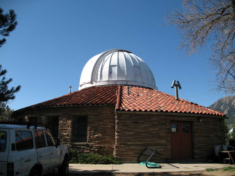 w:Sommers-Bausch Observatory on the w:University of Colorado at Boulder campus