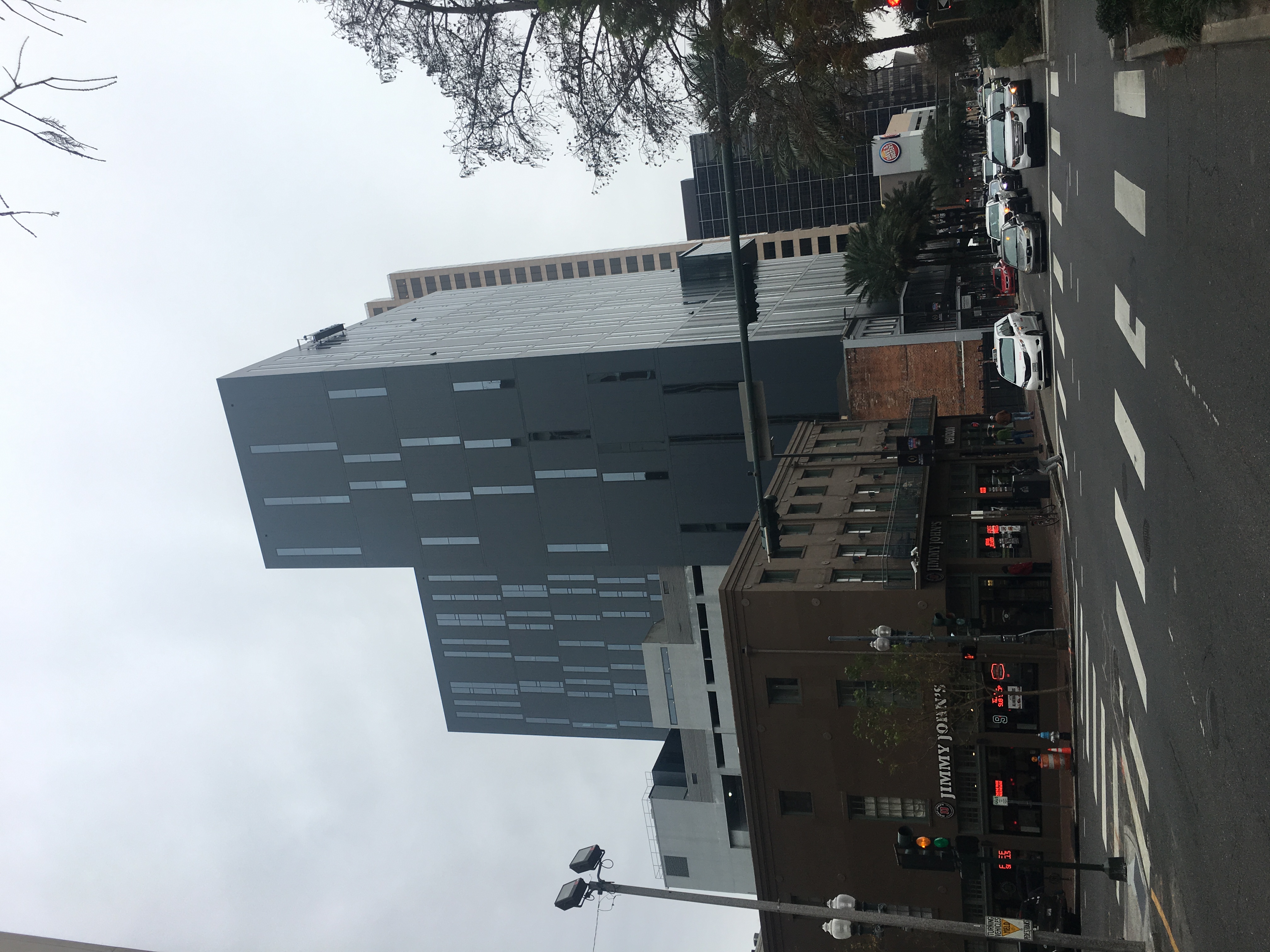 w:930 Poydras from the east on w:Poydras Street