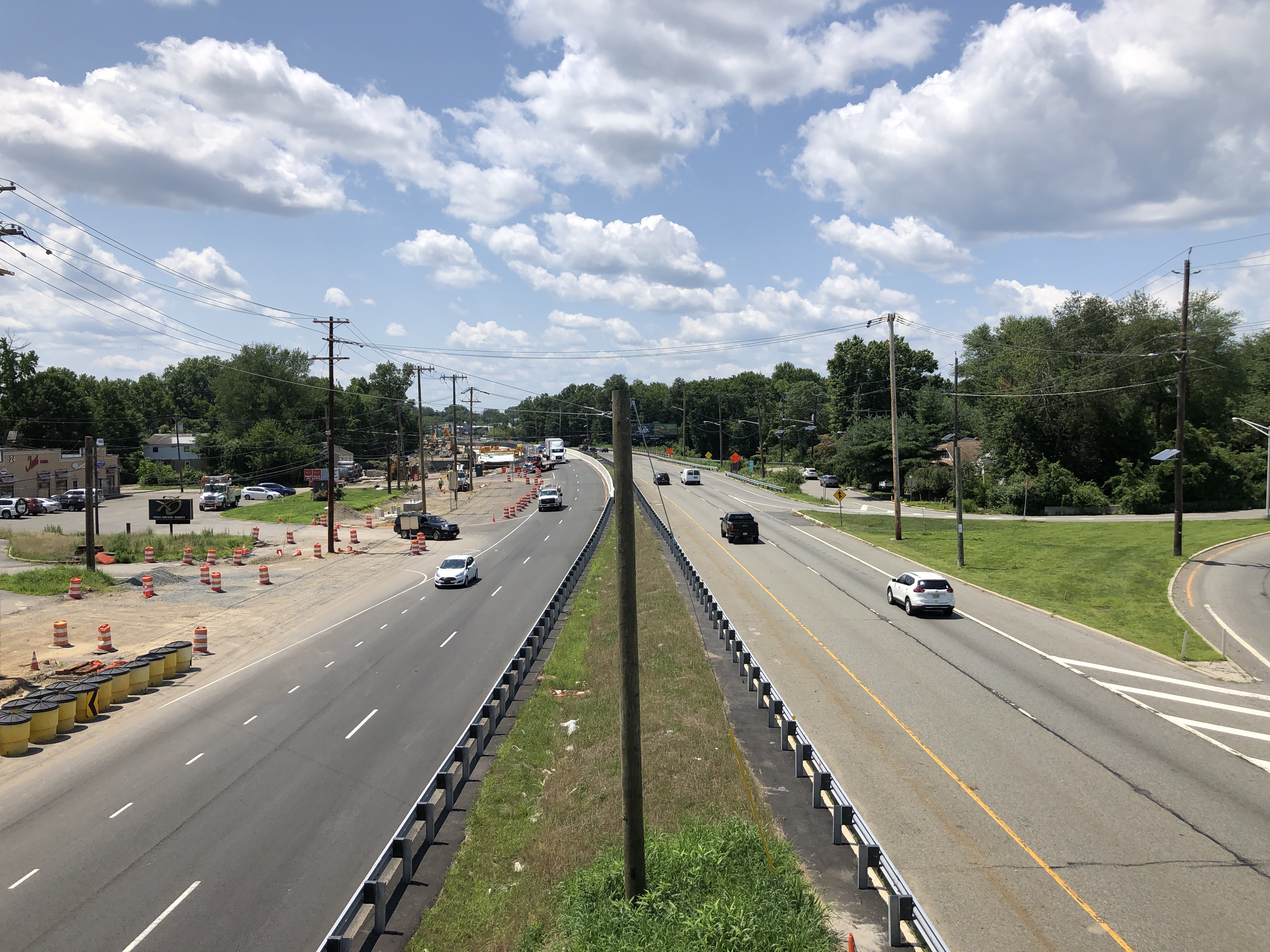 View west along U.S. Route 46 from the overpass for Willowbrook Boulevard in Wayne Township, Passaic County, New Jersey
