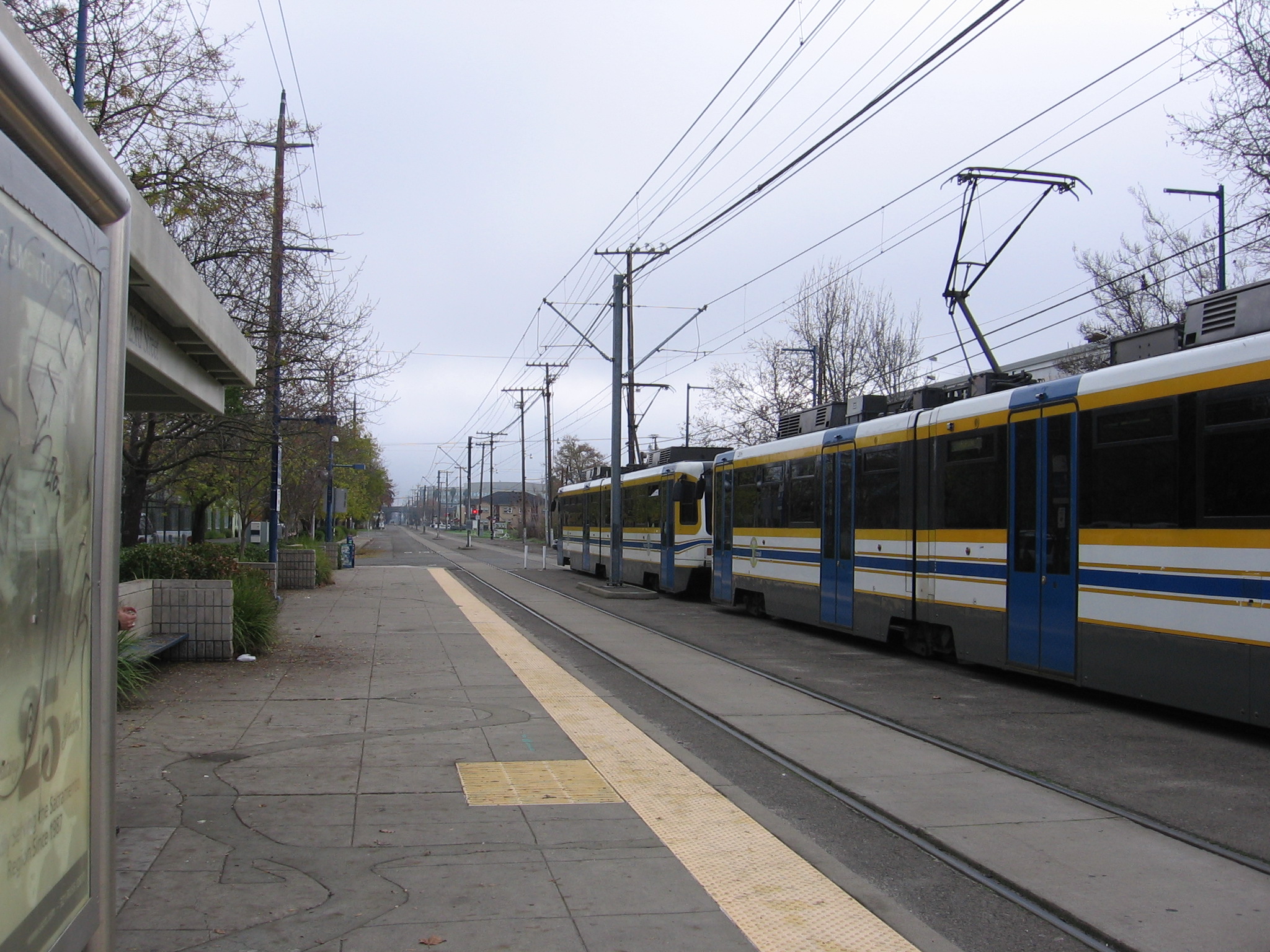 The 23rd Street (Sacramento RT) light rail station in Sacramento, California, USA.  Looking east at an outbound tram.