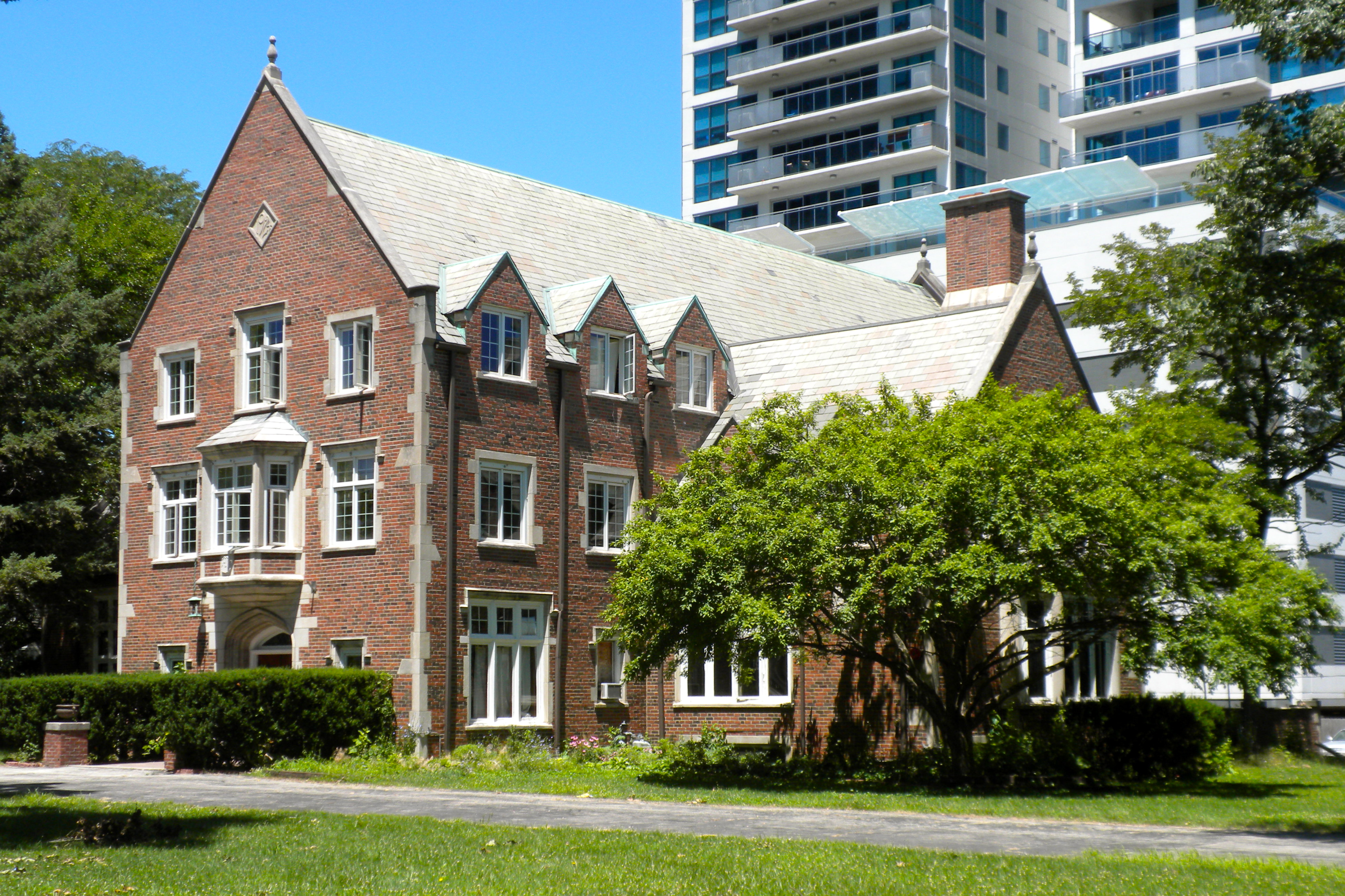 Alpha Delta Phi Fraternity House at the University of Illinois on the NRHP since May 21, 1990. At 310 E. John St., Champaign, Illinois.  Big "Greek" campus






This is an image of a place or building that is listed on the National Register of