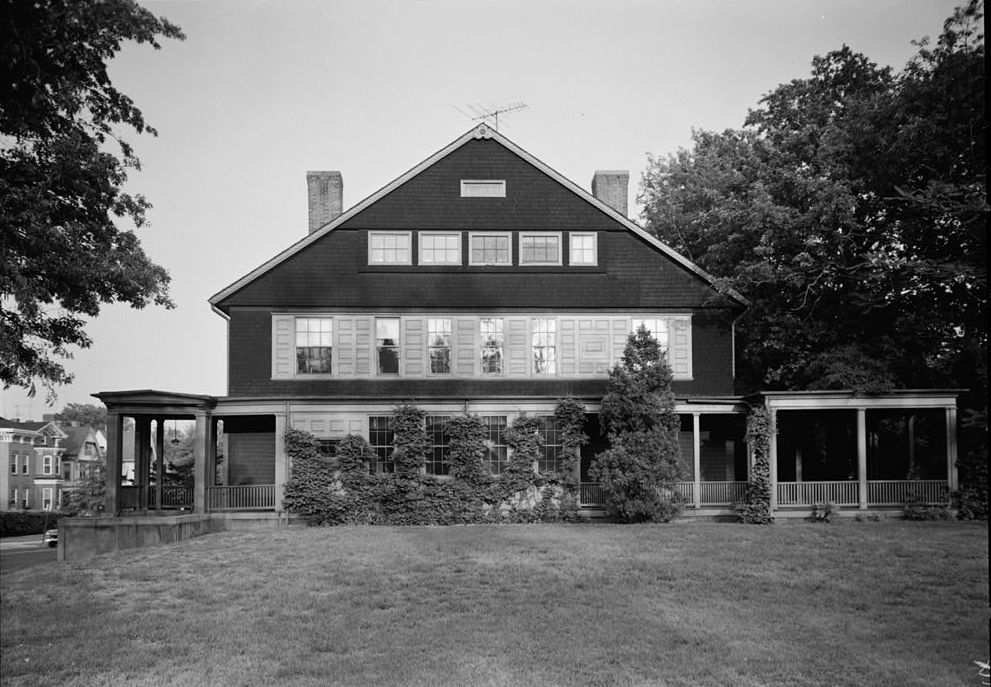 Atwater-Ciampolini House, 321 Whitney Avenue, New Haven, Connecticut.  West, front view 
1964 photo from the HABS—Historic American Buildings Survey of Connecticut.
Photographed by Ned Goode,  July, 1964. (cropped to remove border in 2010).