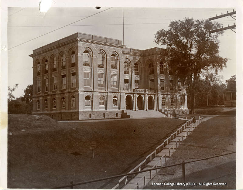 Caption is from https://dcmny.org/do/bb855556-0cd6-4cd8-864f-b2b03ddbd330.
Note that the caption says this was taken from Tremont Ave, but given the direction of the shadows, this photo was most likely taken from Third Avenue, or perhaps the corner