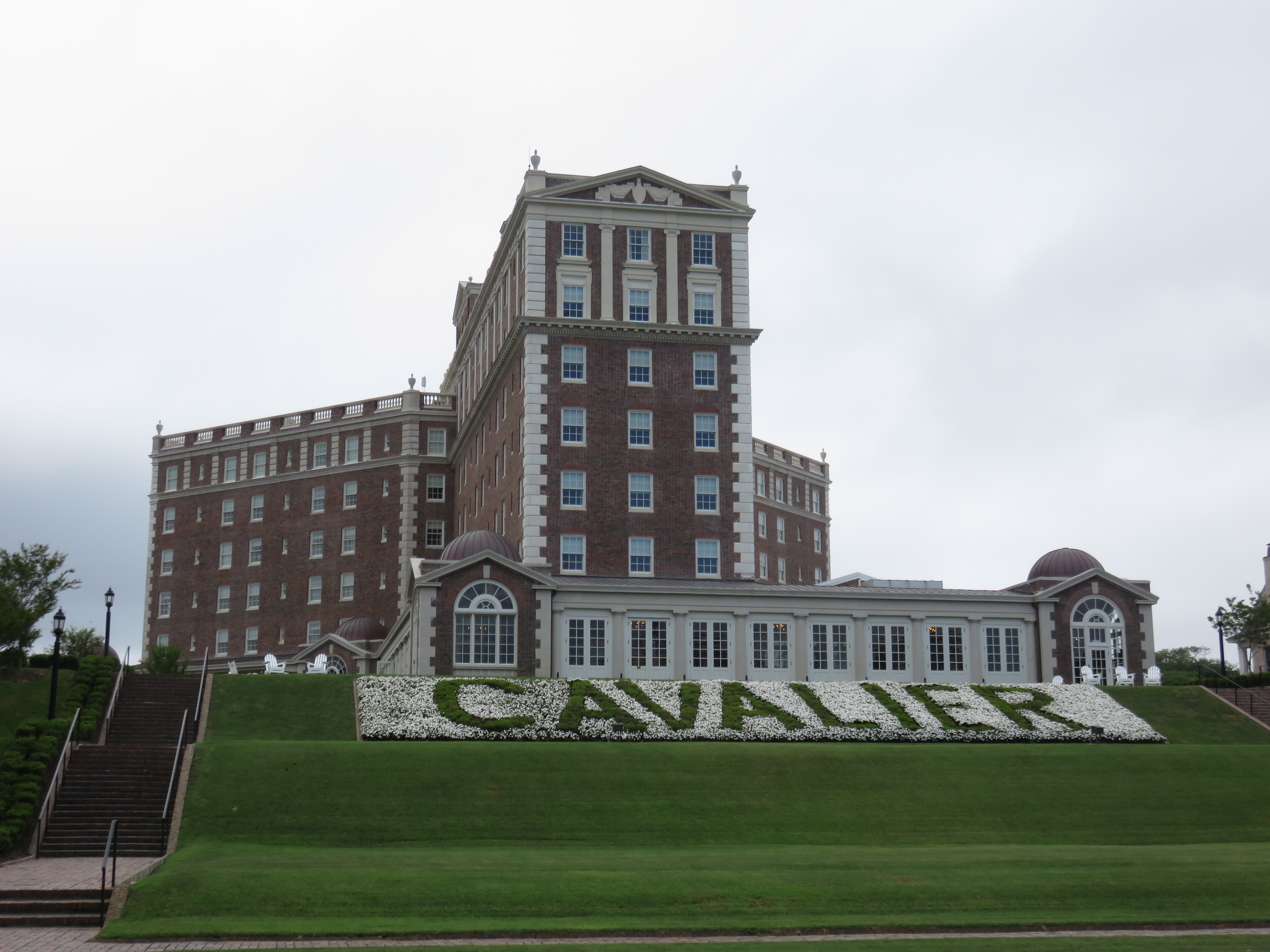 Cavalier Hotel in Virginia Beach, Virginia in 2018





This is an image of a place or building that is listed on the National Register of Historic Places in the United States of America. Its reference number is 14000239 (Wikidata).

