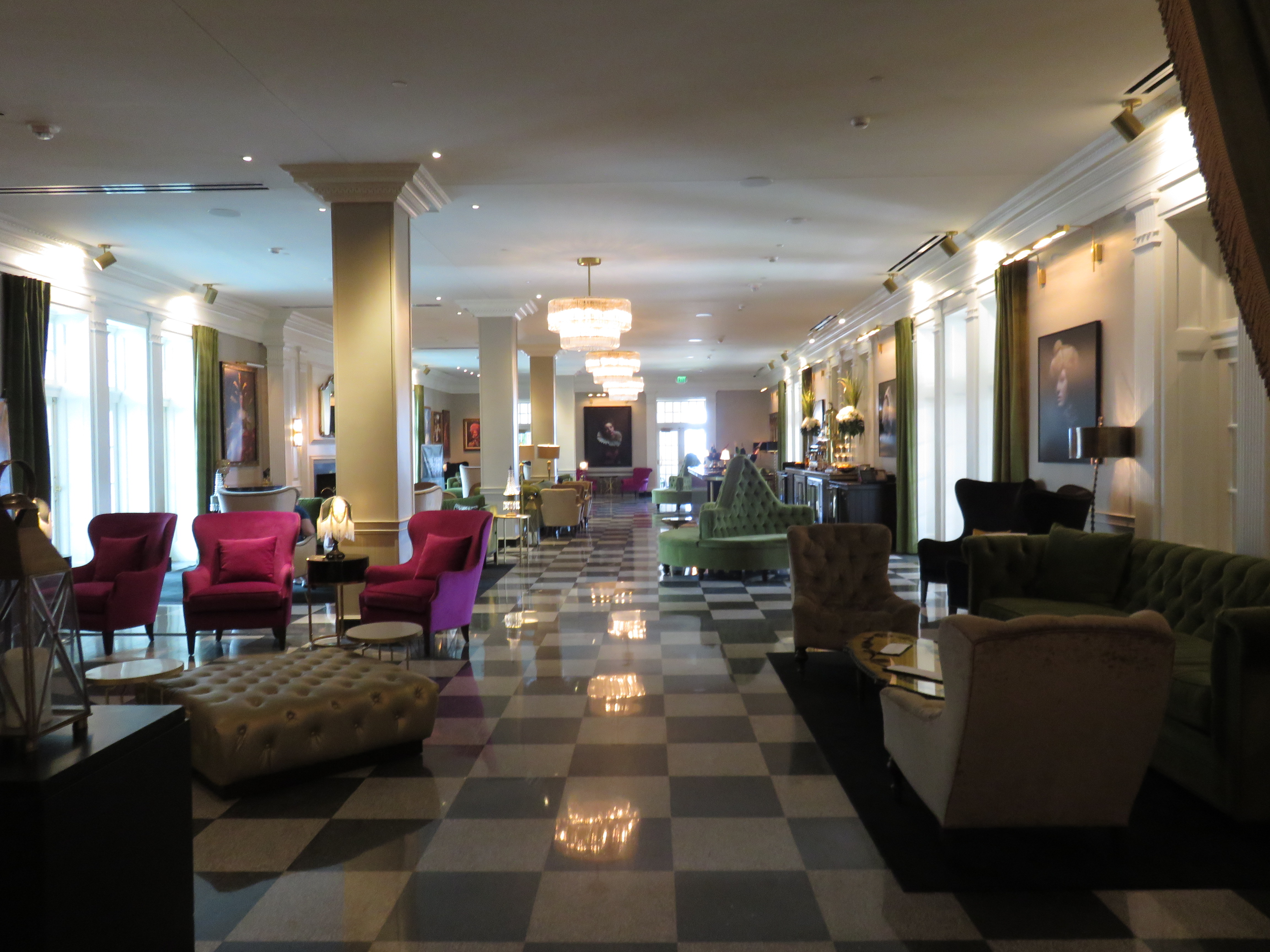Interior of the Cavalier Hotel in Virginia Beach, Virginia in 2018





This is an image of a place or building that is listed on the National Register of Historic Places in the United States of America. Its reference number is 14000239 (Wikidata).

