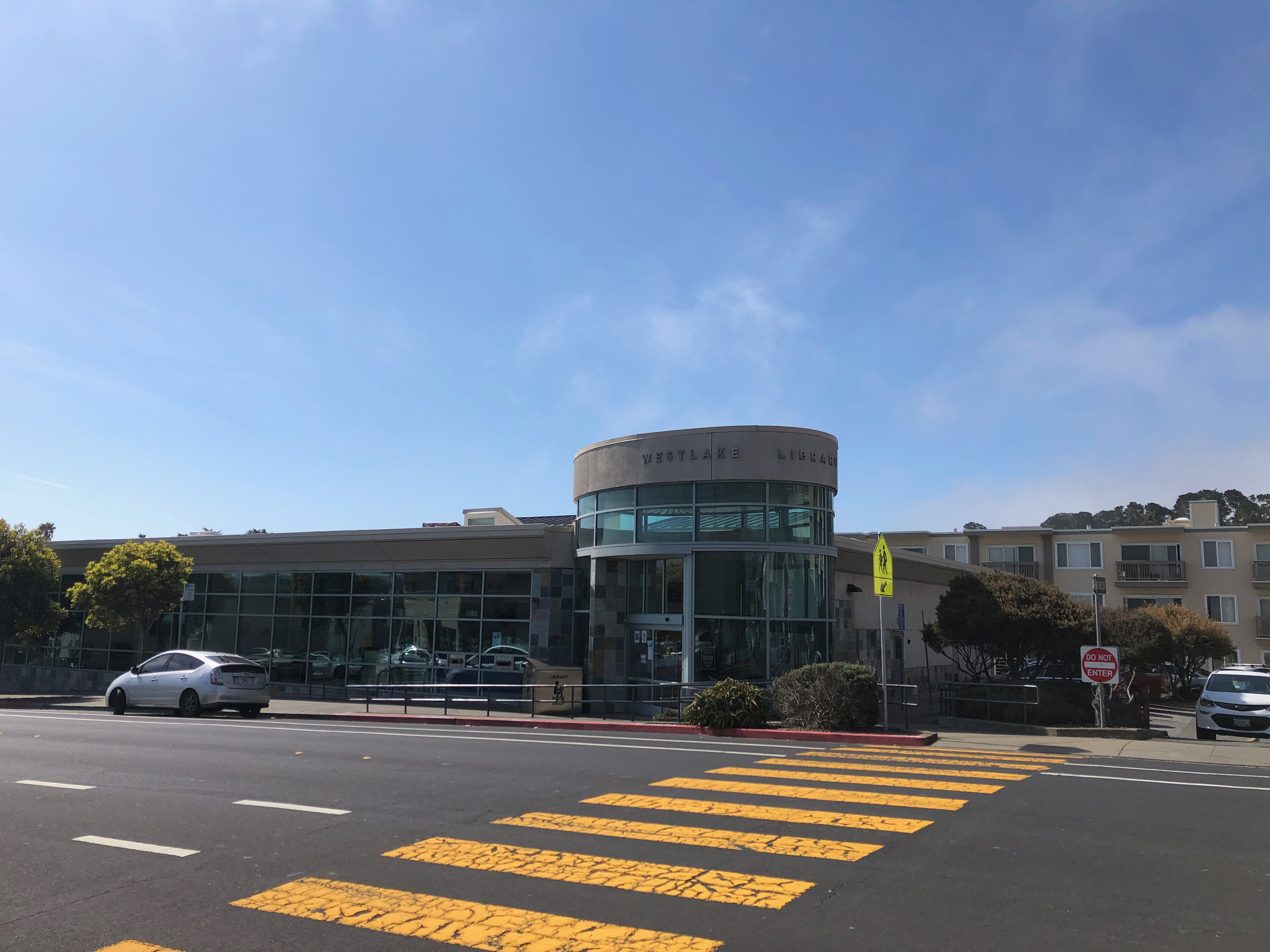Exterior view of Westlake Library in Daly City, California, USA. This photo was taken from the north side of Southgate Avenue looking south.