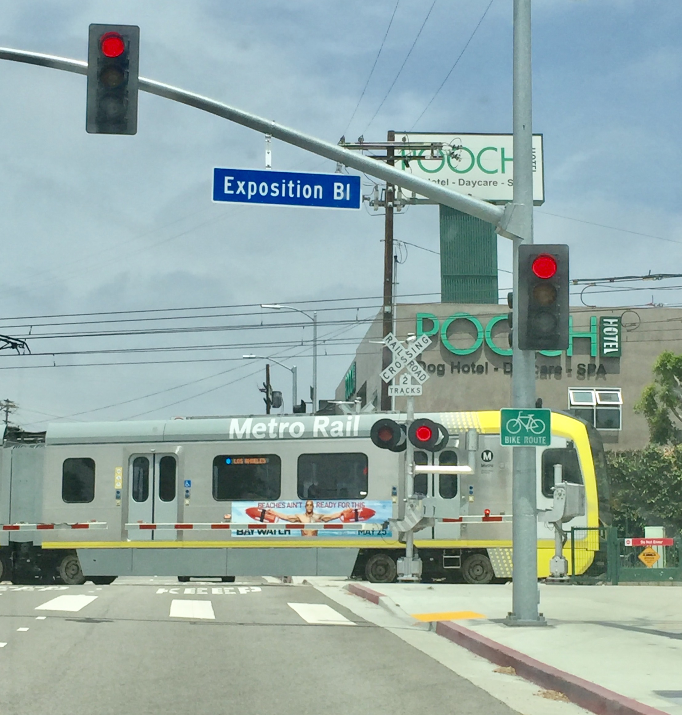 Expo line train at Barrington and Exposition