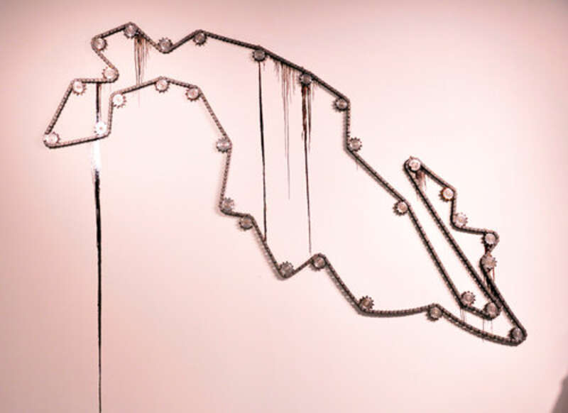 Muestra de la instalación "I Machinarius" de la artista mexicana Marcela Armas para la exhibición colectiva "Contra-Flujo" en el Rubin Center de El Paso, Texas.