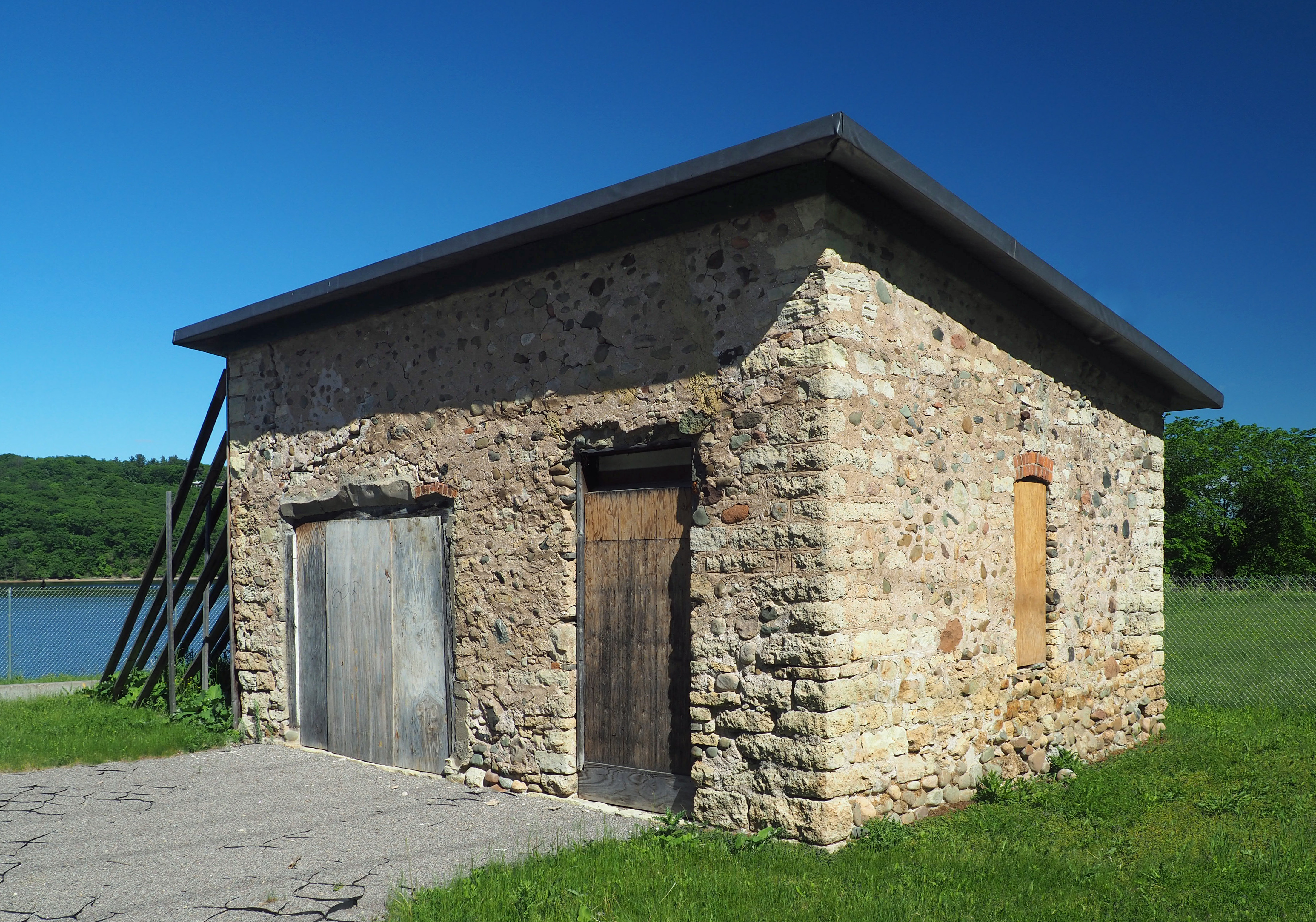Moritz Bergstein Warehouse, 805 S Main St, Stillwater, Minnesota, USA. Viewed from the west. 





This is an image of a place or building that is listed on the National Register of Historic Places in the United States of America. Its reference