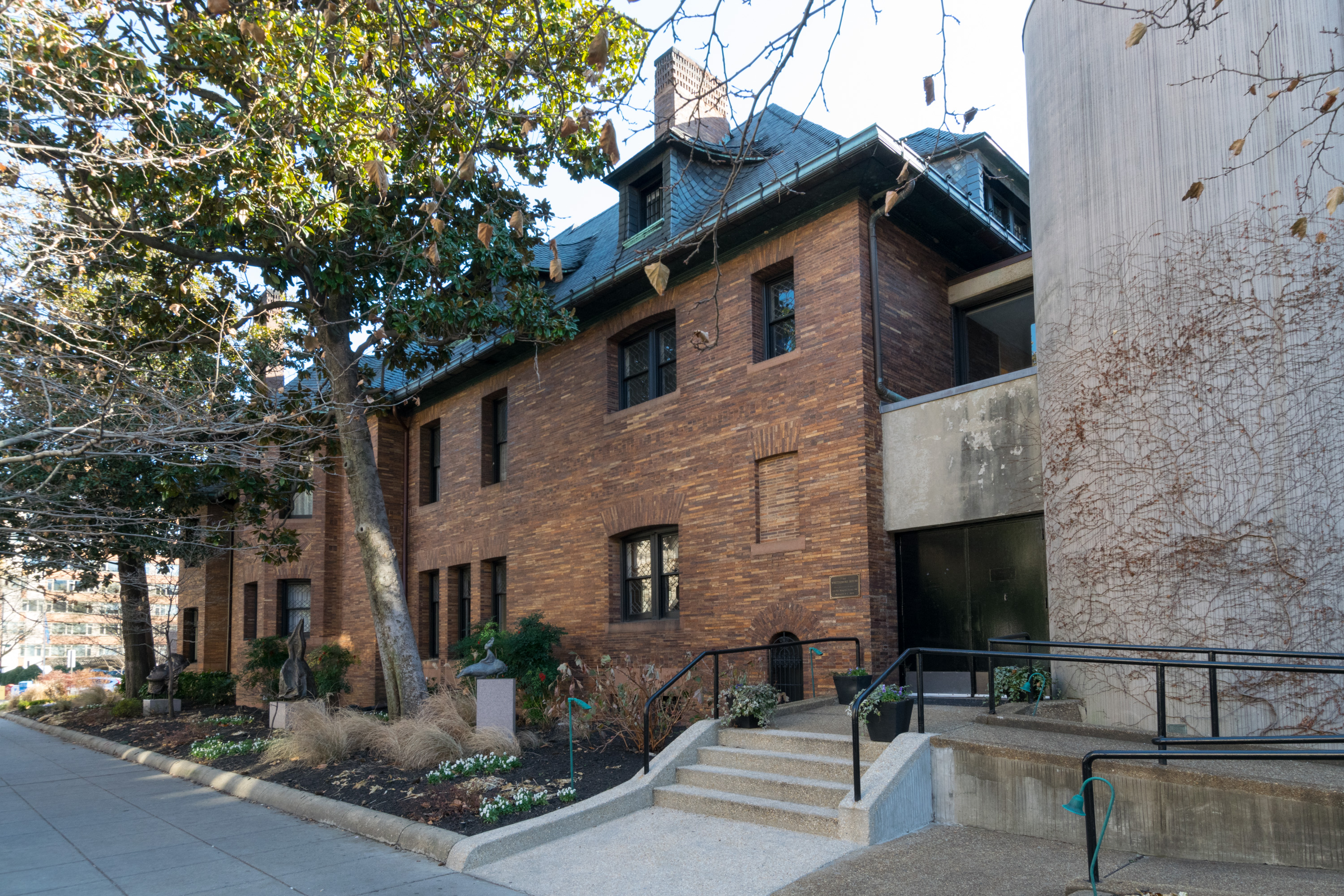 Northern side of the Whittemore House, winter 2017.