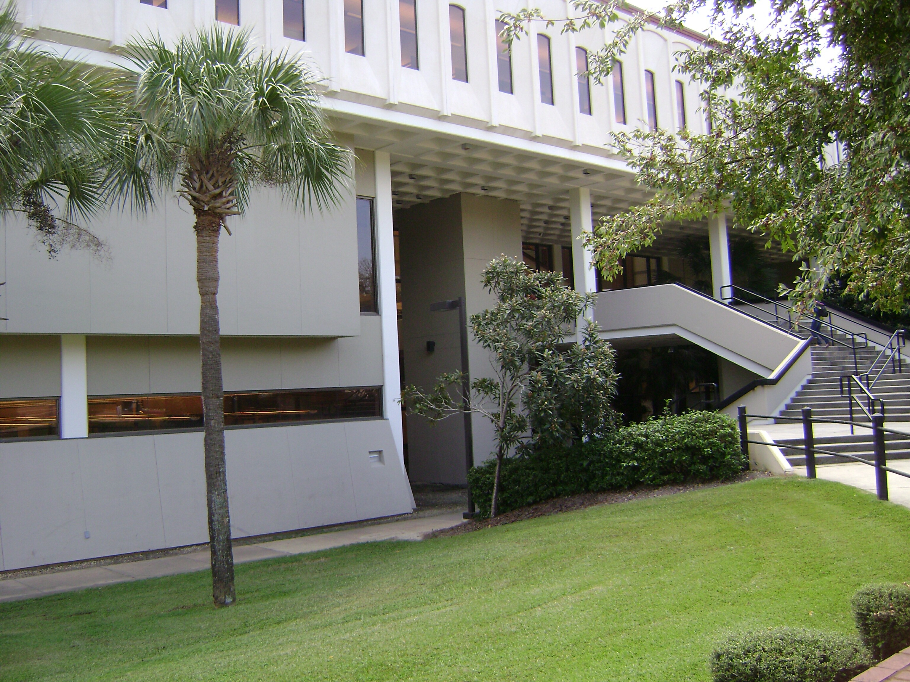 Odum Library (ne corner) at Valdosta State University