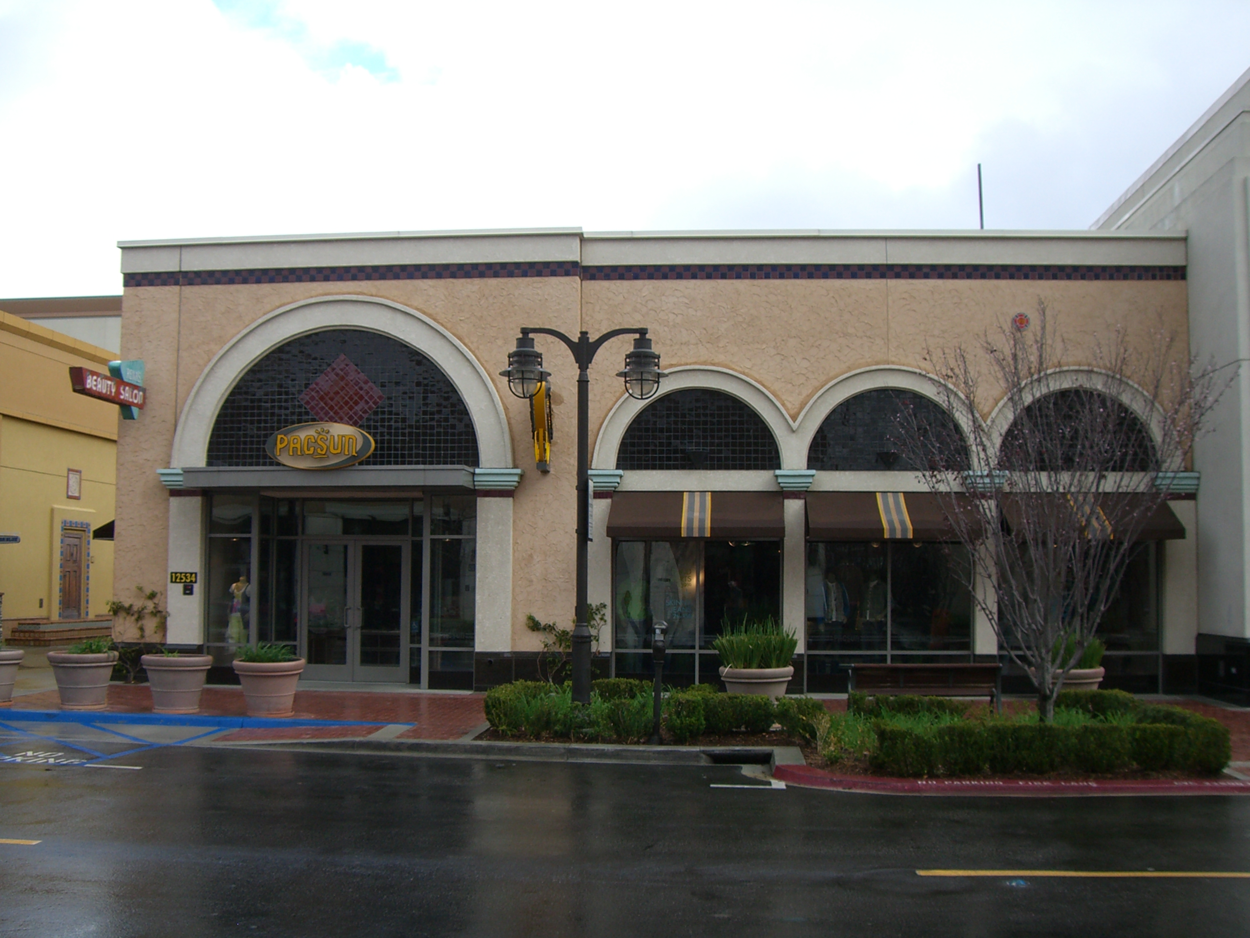 PacSun