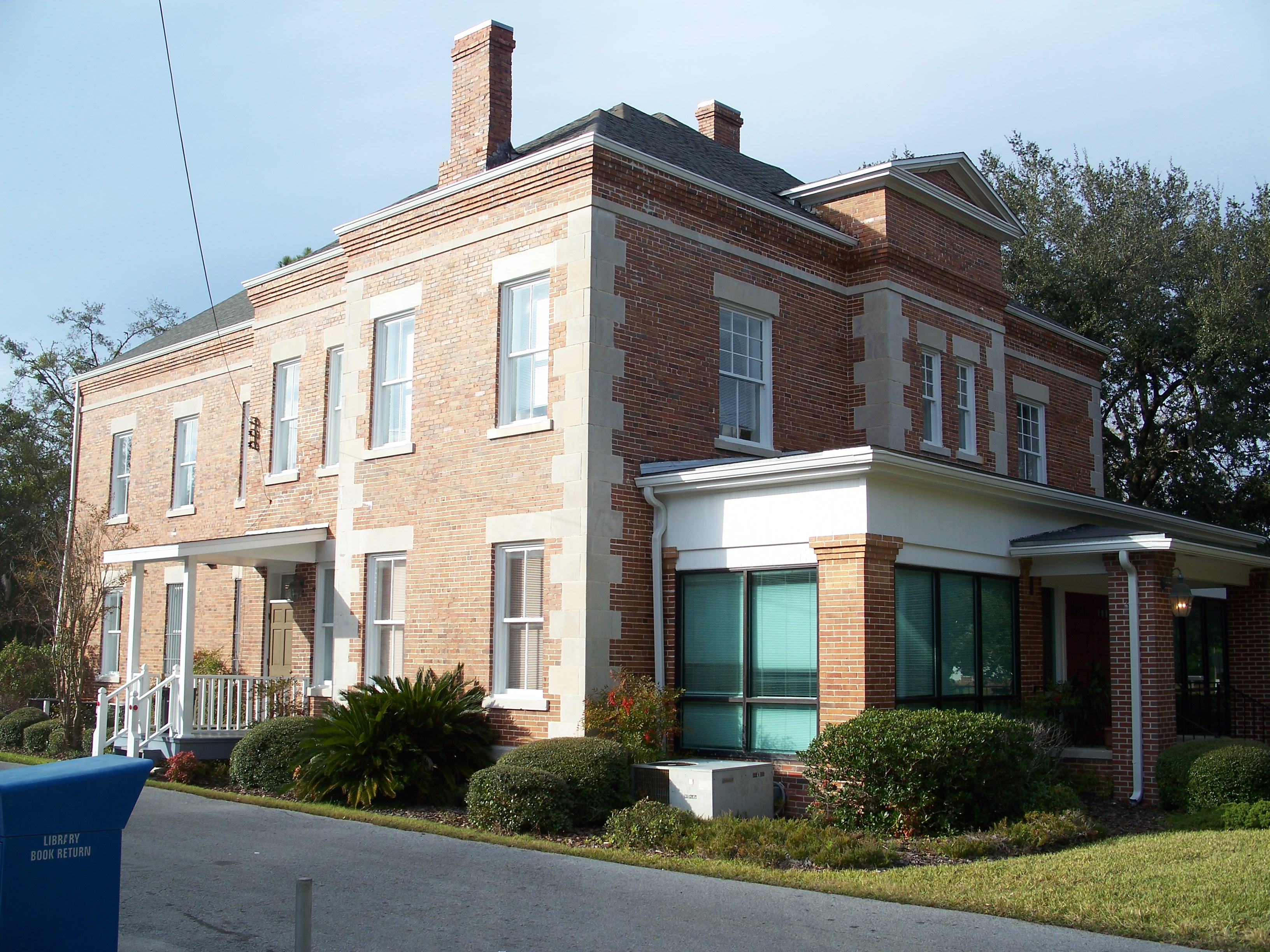 Perry, Florida: Old Taylor County Jail.