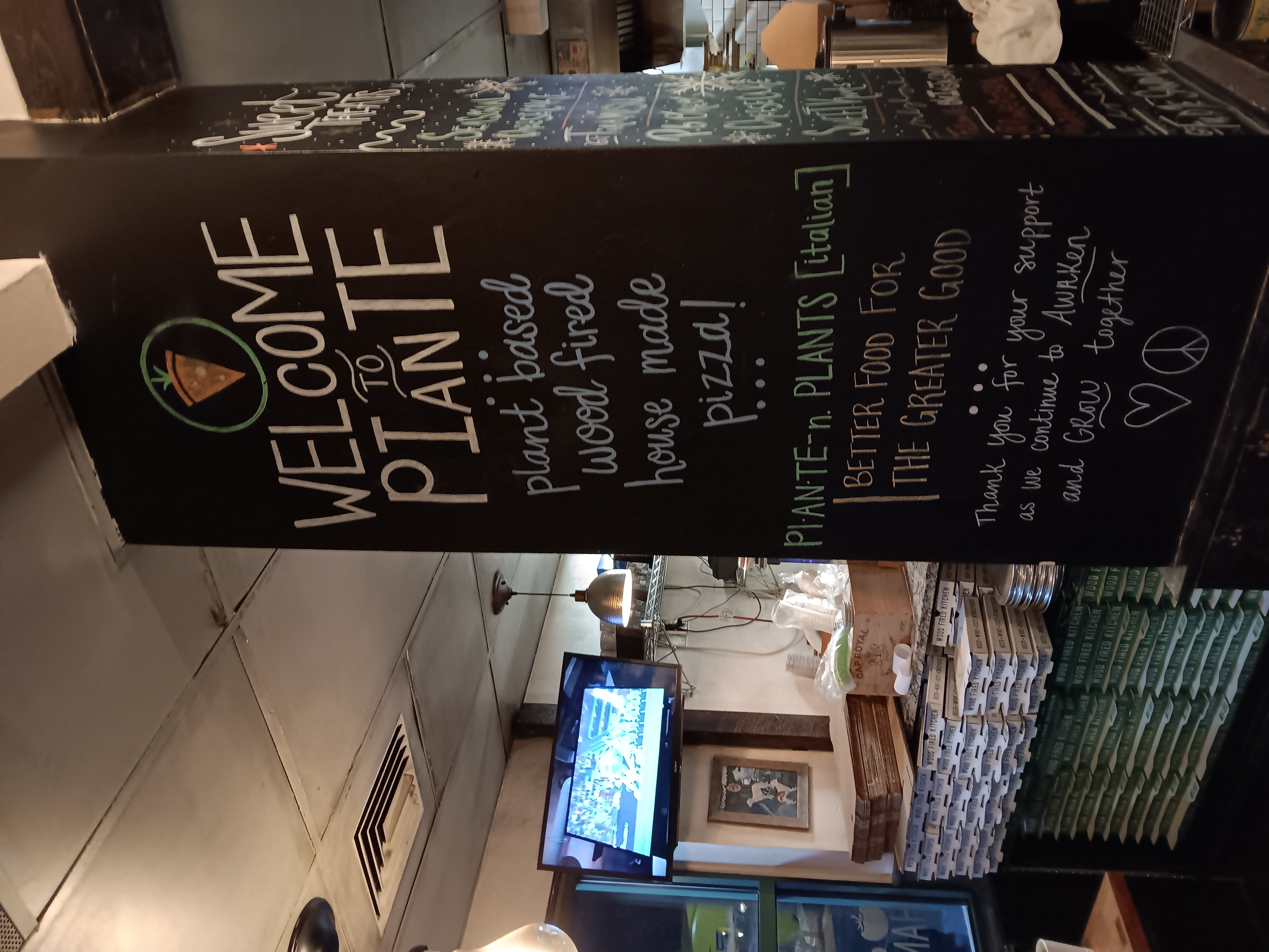 Welcome to Piante
plant based, wood fired, house made pizza.
pi-an-te (n.) plants [italian]
Better food for the greater good.

Thank you for your support as we continue to awaken and grow together.