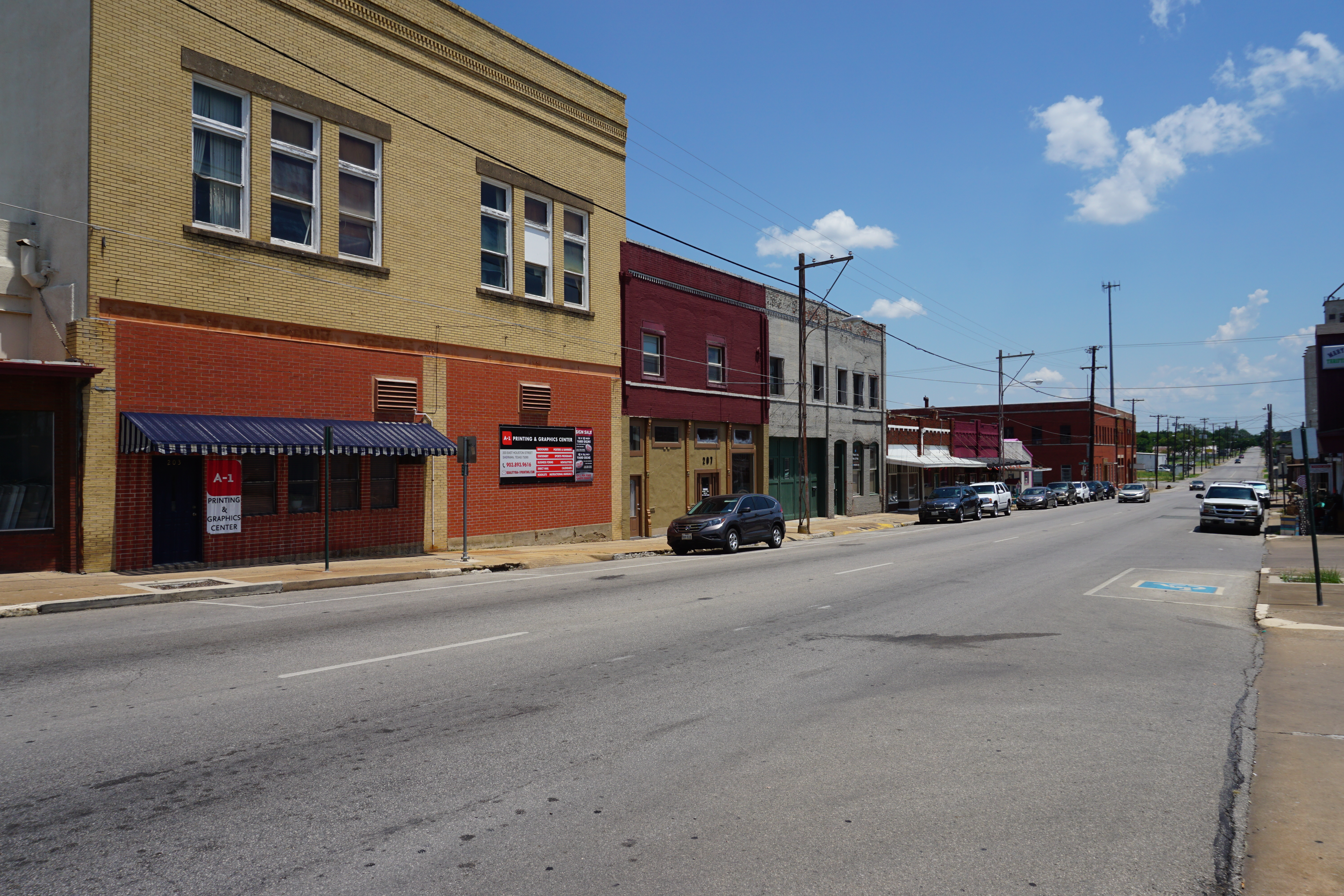 Houston Street in Sherman, Texas (United States).
