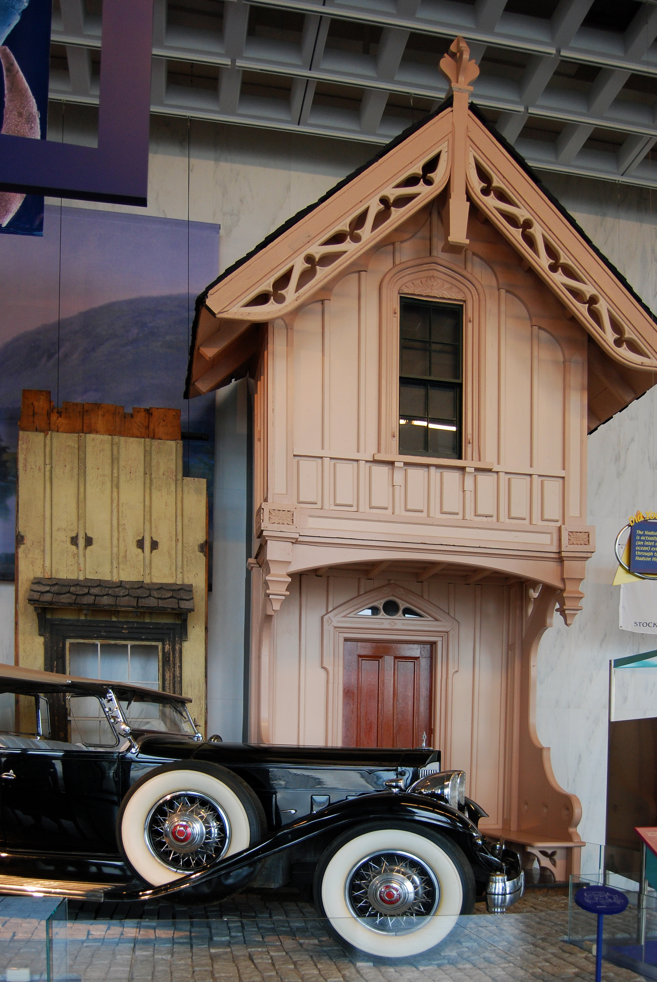 Facade of the cottage at Springside, originally located in Poughkeepsie, New York, United States, now residing in the New York State Museum in Albany