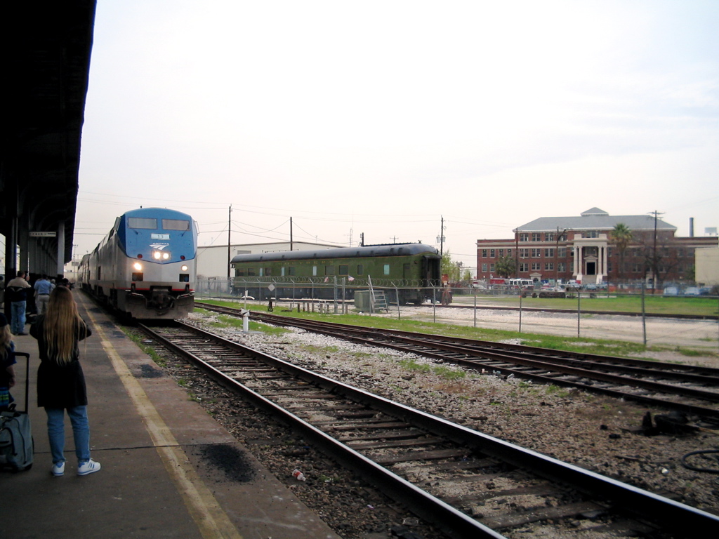The eastbound Sunset Limited arriving at Houston in February 2005