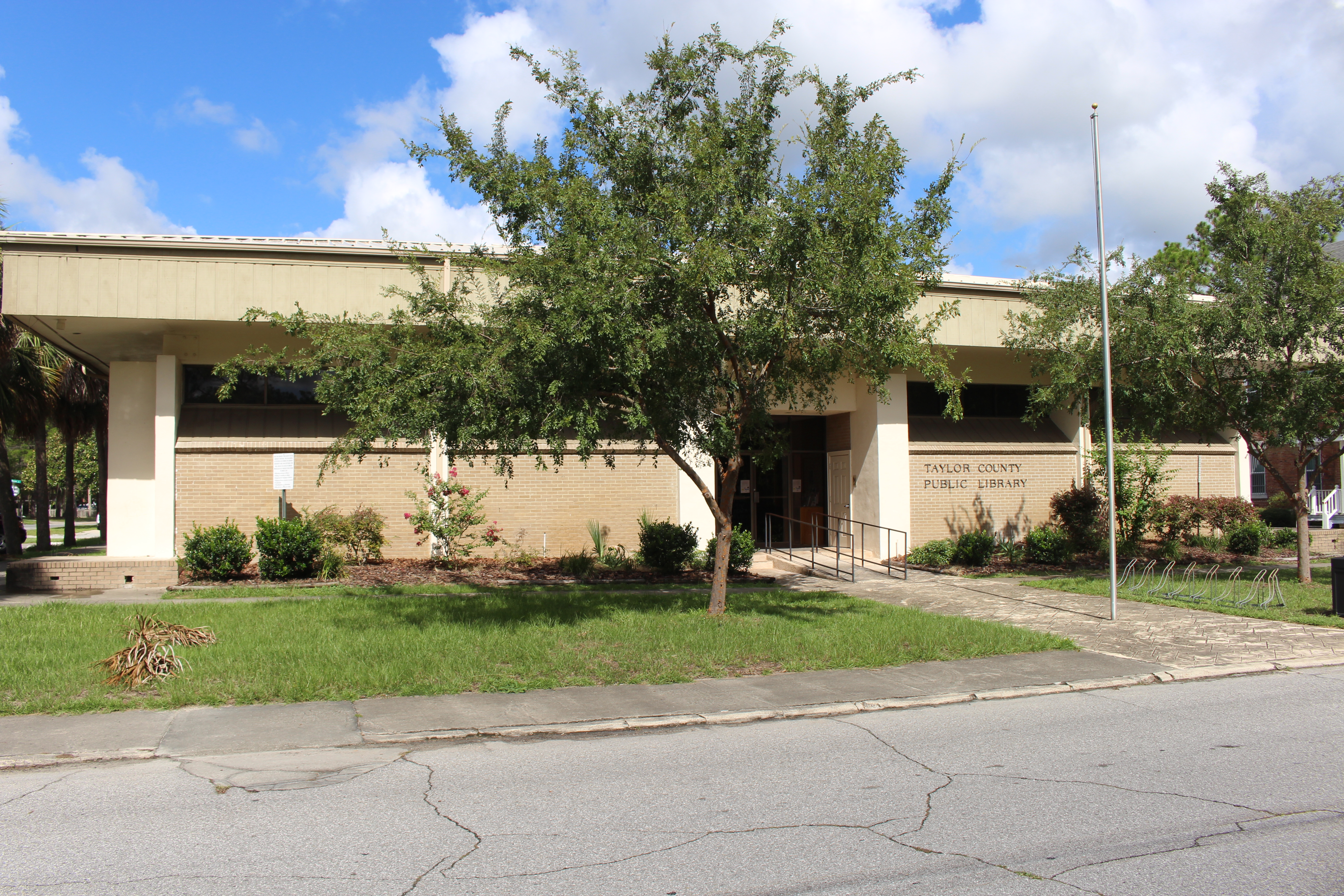 Taylor County Public Library, 403 N Washington St., Perry, Taylor County, Florida
