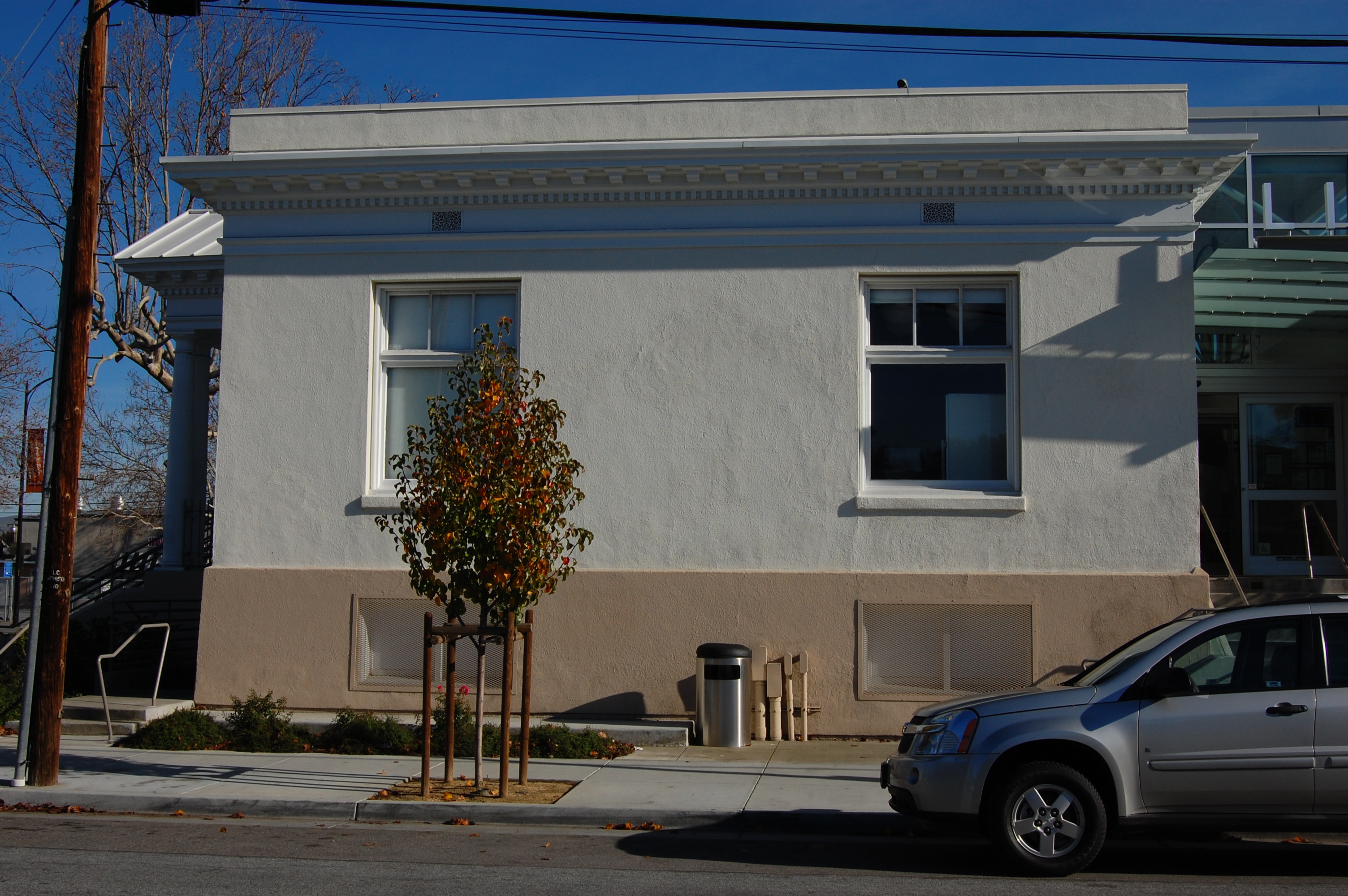 East San Jose Carnegie Library. Classic Revival style. Built circa 1907-08. 1102 East Santa Clara Street. San Jose, California, USA