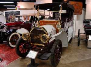 1908 OldsmobilePart of the GM Heritage collection. Taken at the R. E. Olds Transportation Museum in Lansing, Michigan
