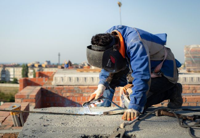 What are common roofing problems in Cork?