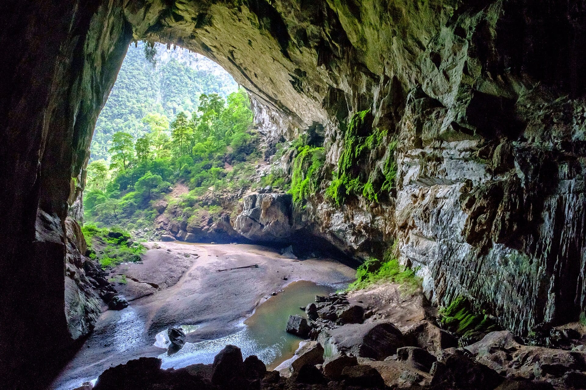 Hang En Cave Adventure, เวียดนาม