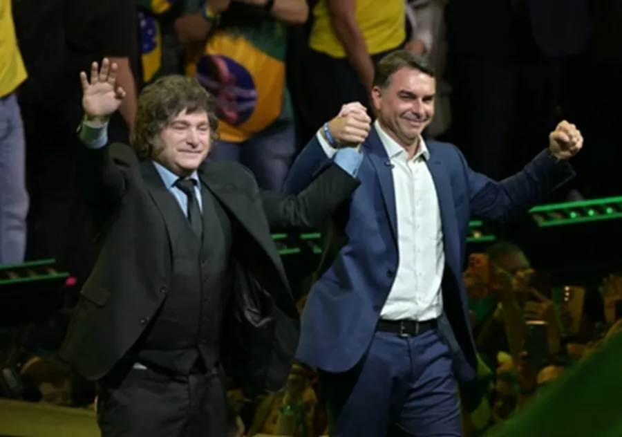 Flávio Bolsonaro no pudo inscribir su candidatura en Brasil por afiliación a otro partido
