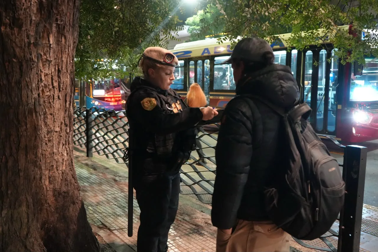 Megaoperativo con 1.100 policías en los accesos y centros de trasbordo de la Ciudad
