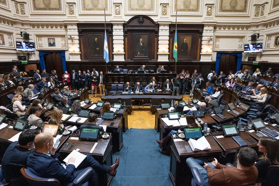 Oposición bonaerense frena proyecto de La Cámpora sobre empresas públicas