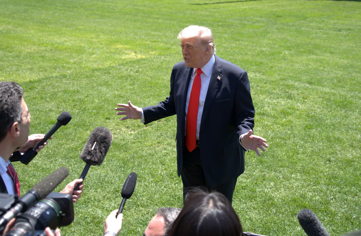 Trump prevé declarar al estrecho de Ormuz territorio de Estados Unidos