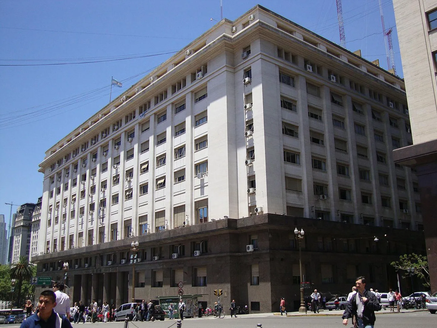 Fondos fiduciarios: la oposición denuncia uso discrecional de más de US$ 3 mil millones