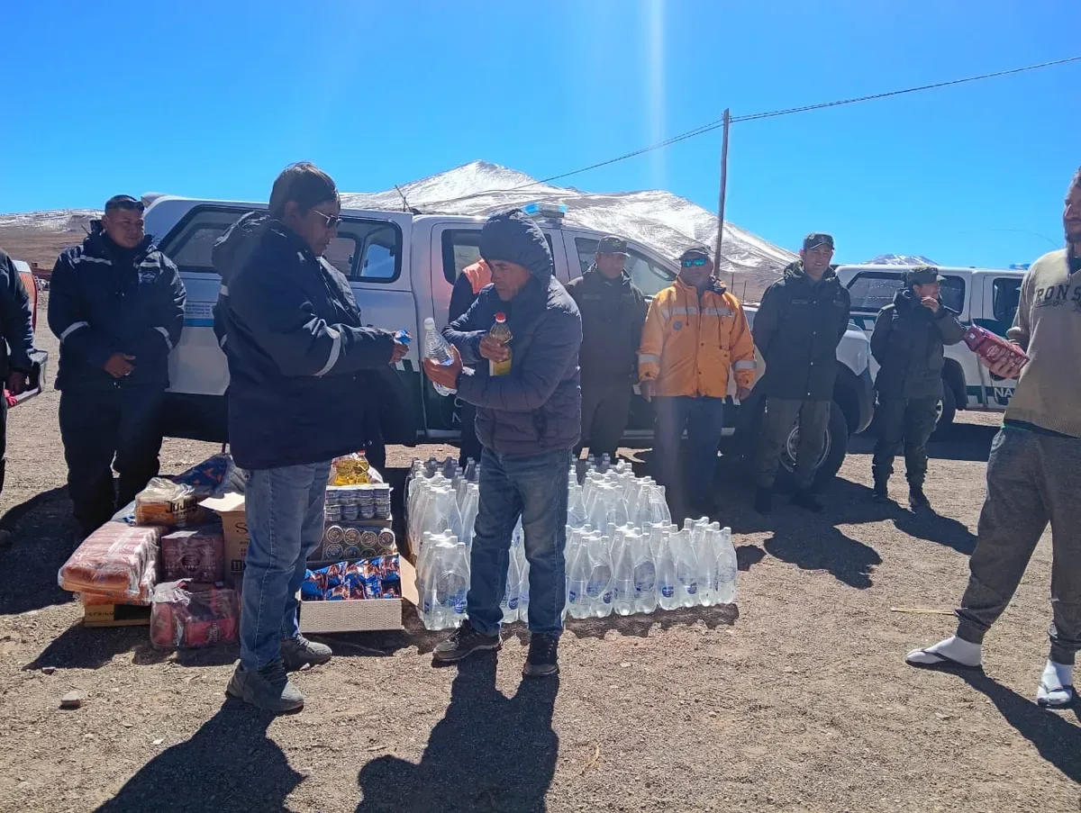 Jujuy refuerza la asistencia en el Paso de Jama ante las intensas nevadas