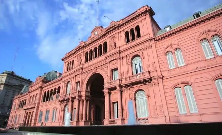 El Gobierno modificó el presupuesto 2026 para reforzar salud, seguridad y obras