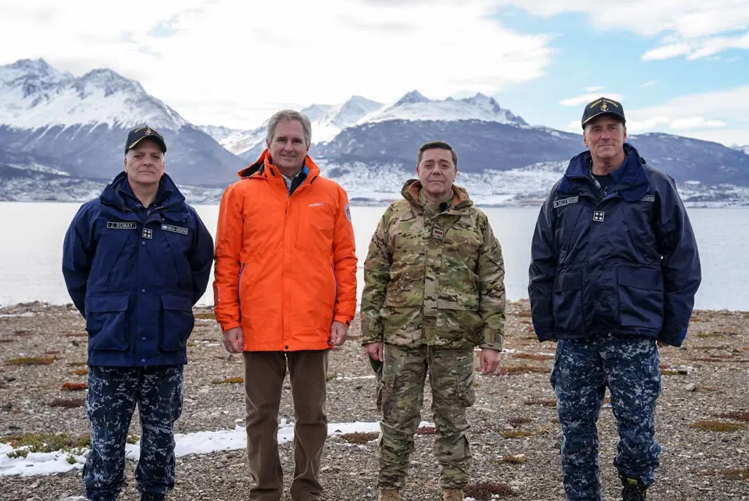 Quirno y Presti recorrieron en Ushuaia el predio de la nueva Base Naval Integrada