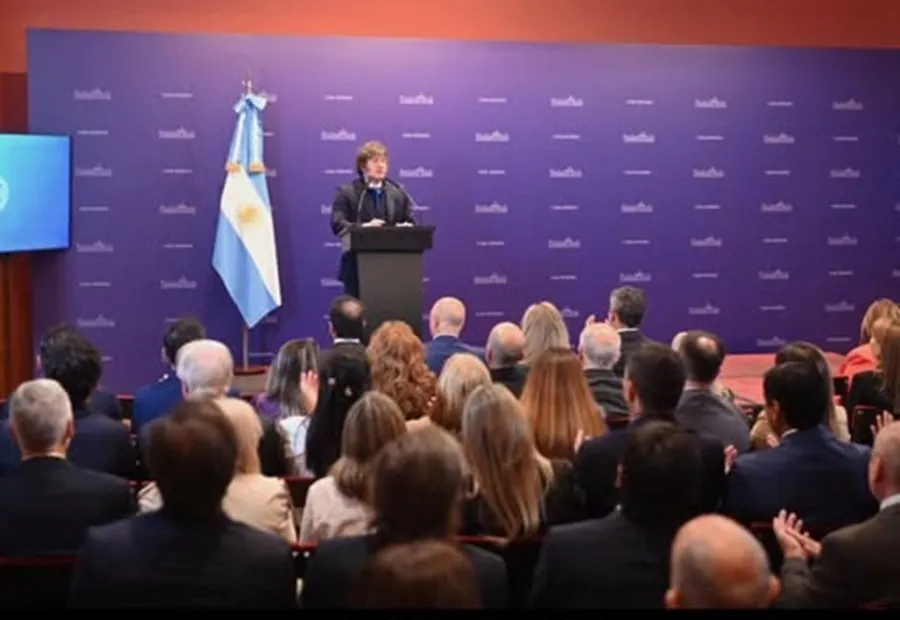 Milei reúne a sus legisladores y crece la incógnita por la fórmula libertaria