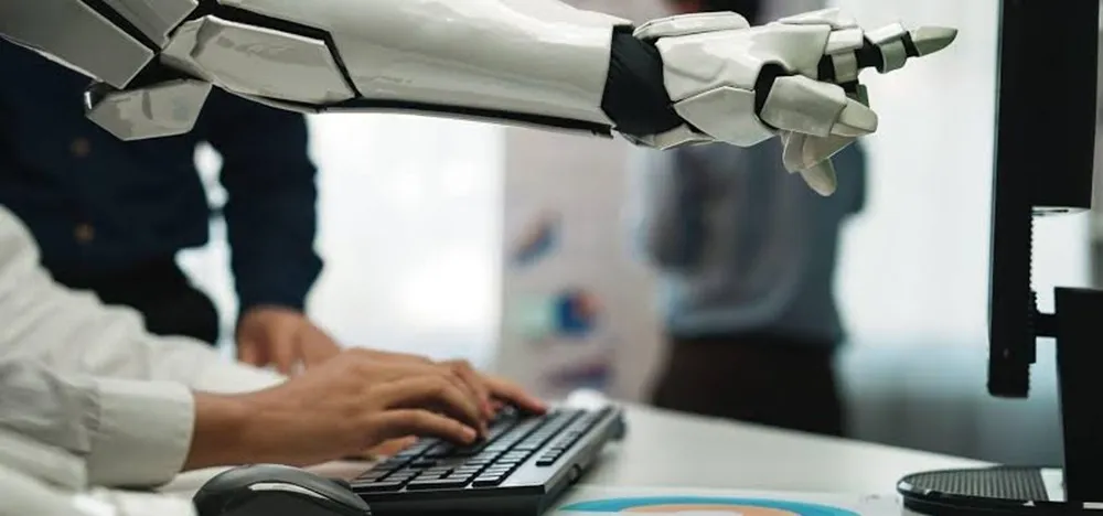 El "apocalipsis laboral" se pospone: la IA creó cerca de un millón de empleos en EE.UU.