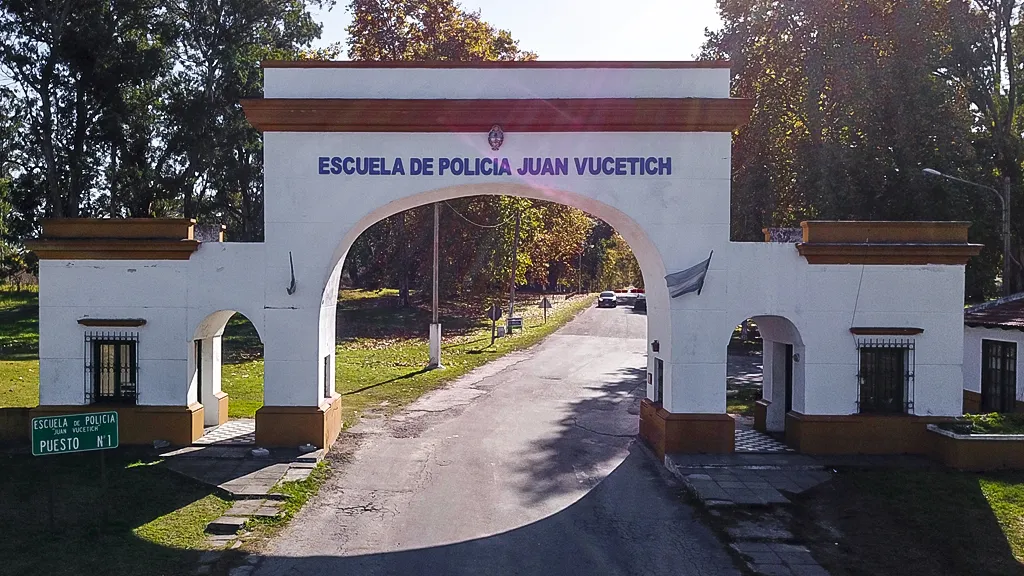 Axel Kicillof destacó el avance de la Escuela de Policía Juan Vucetich