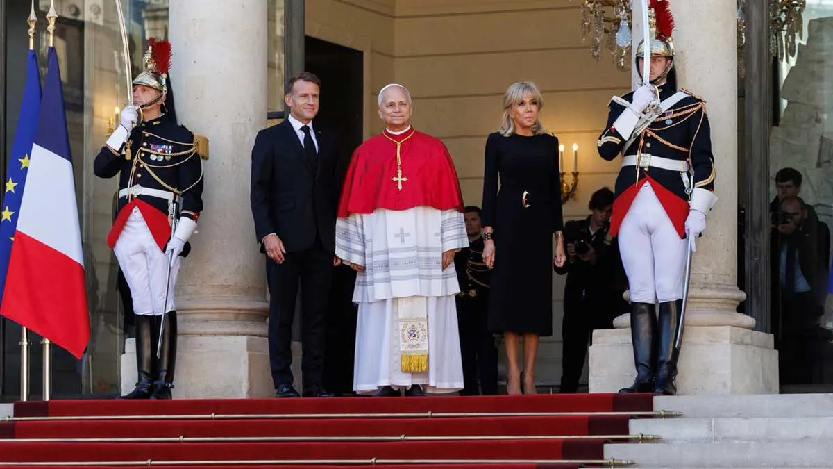 El papa León XIV aboga por la paz y el diálogo en su visita a Francia