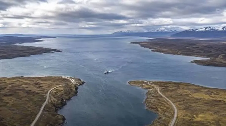 Chile construirá nuevas bases militares en el extremo sur, anunció Barros