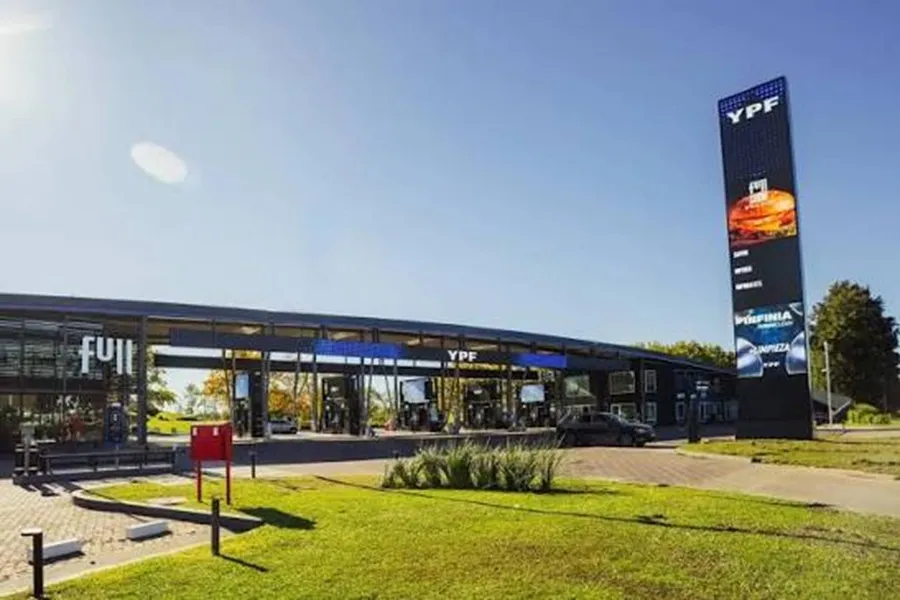 YPF aplica un aumento del 1% en combustibles desde el sábado por el alza del Brent