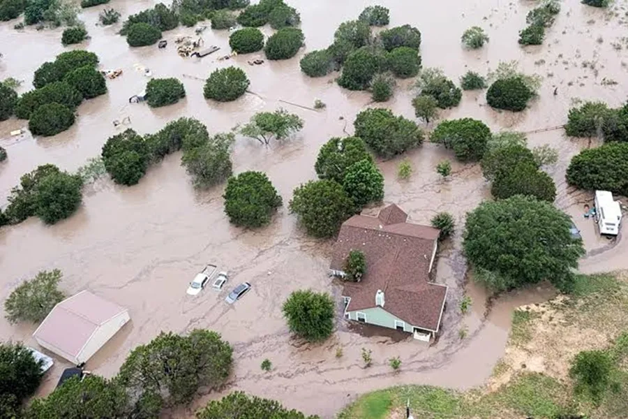 Un temporal en la costa este de Estados Unidos dejó un muerto y 130.000 usuarios sin luz