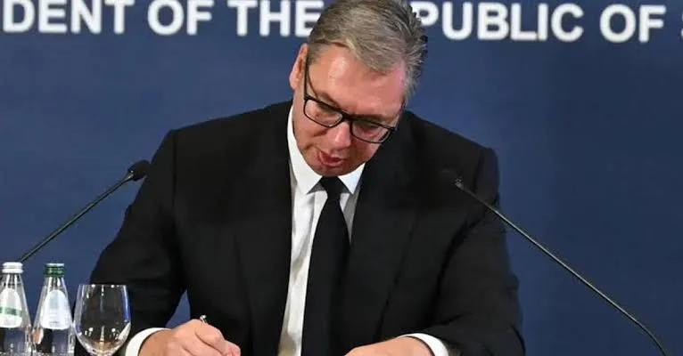 Aleksandar Vucic renuncia a la Presidencia de Serbia para buscar ser primer ministro