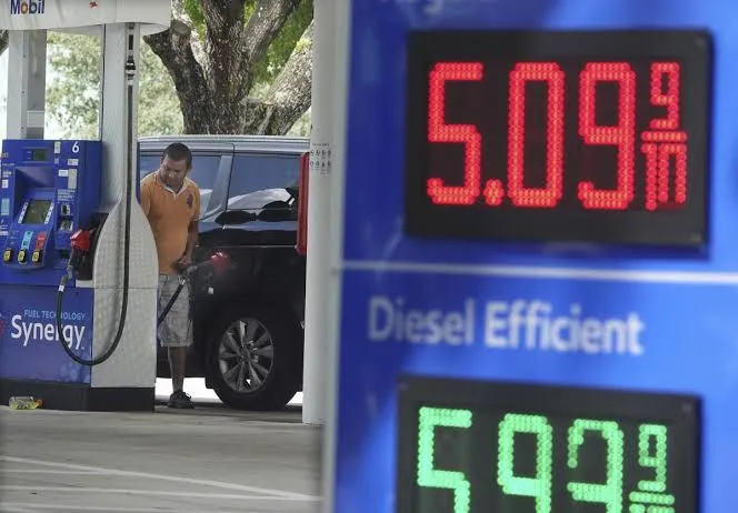 El diésel en máximos históricos en Estados Unidos presiona la inflación antes de las elecciones