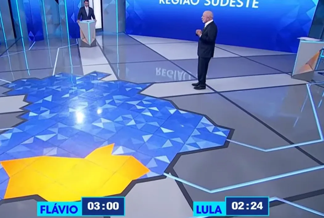 Lula y Flávio Bolsonaro se enfrentaron en el segundo debate presidencial de Brasil