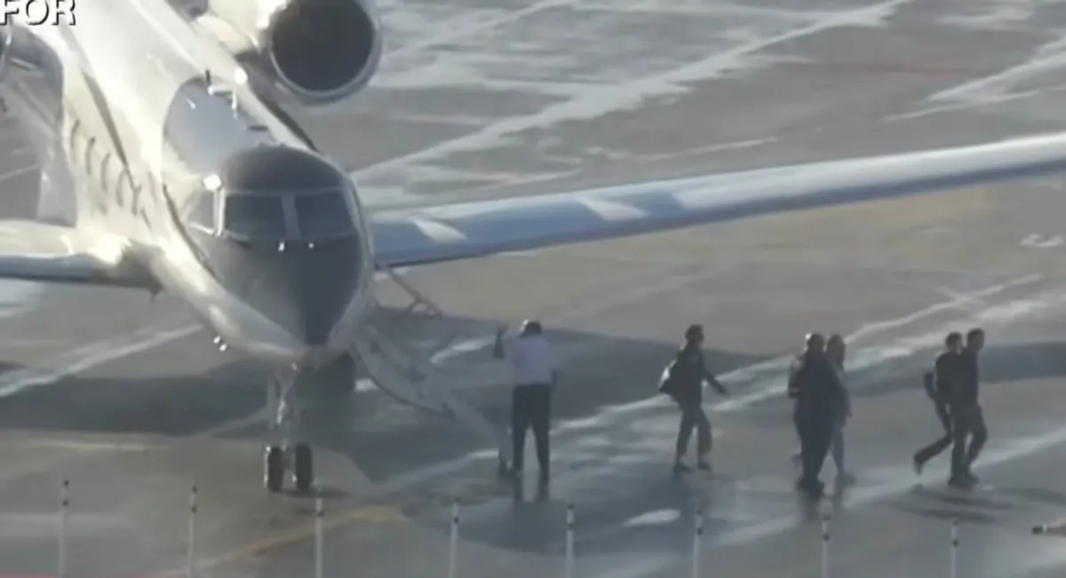 Flávio Bolsonaro llegó a Miami en un vuelo privado tras pasar por la Argentina
