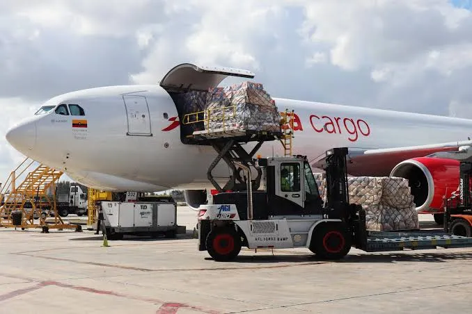 La demanda global de carga aérea creció 7,7% interanual en septiembre, según la IATA