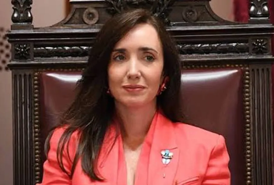 Villarruel firmó un decreto con adelantos de hasta tres sueldos a tasa cero para empleados del Senado